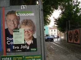 L'affiche d'Europe Ecologie, avec notre affichette de remerciements, le lundi 8 juin !