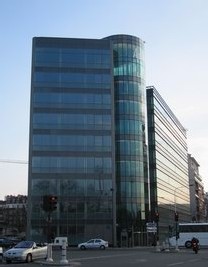 Immeuble de bureaux Apolonis, véritable tour d'inpiration médiévale au 21è siècle !